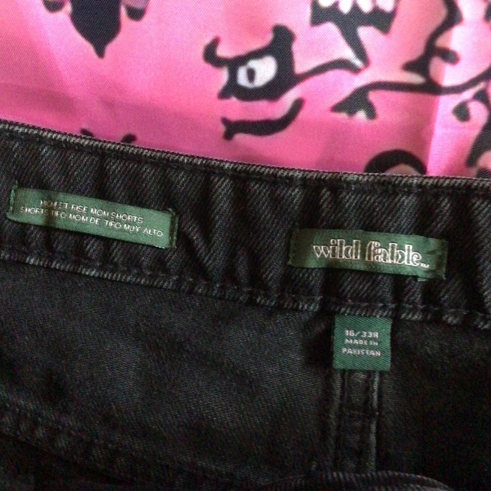 Wild Fable Black Highest Rise Mom Shorts Denim - Picture 2 of 6